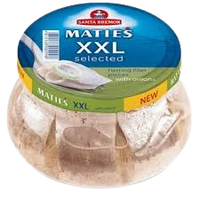 SANTA BREMOR ATLANTIC HERRING FILLET-PIECES LIGHTLY SALTED "MATIES" "XXL SELECTED" WITH ONIONS IN OIL